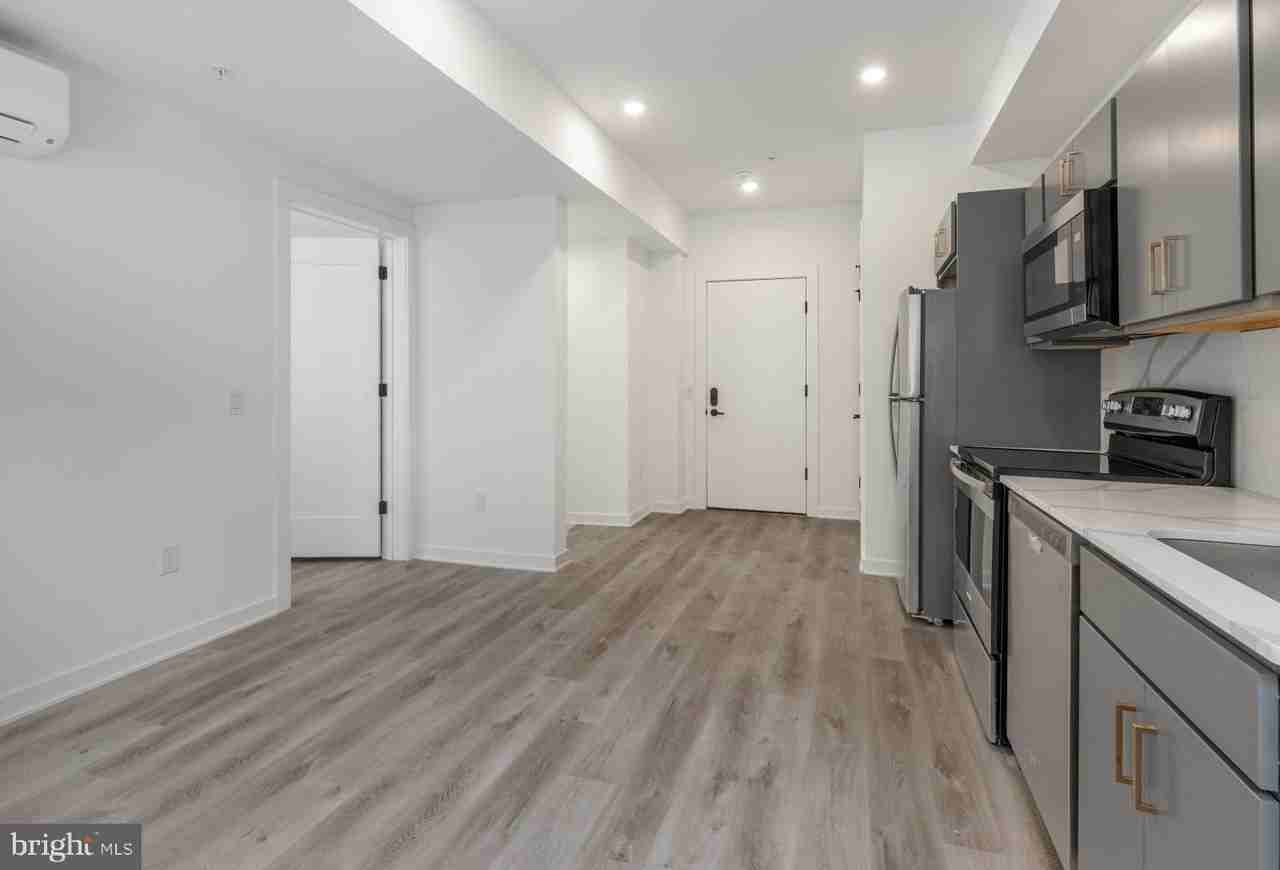 2046 E Lehigh Ave #1B - Photo 7 of 30