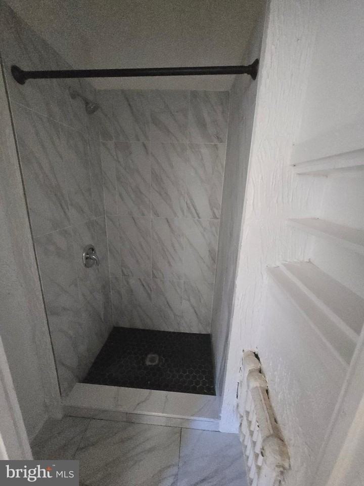 4950 Walnut St #1R - Photo 6 of 6