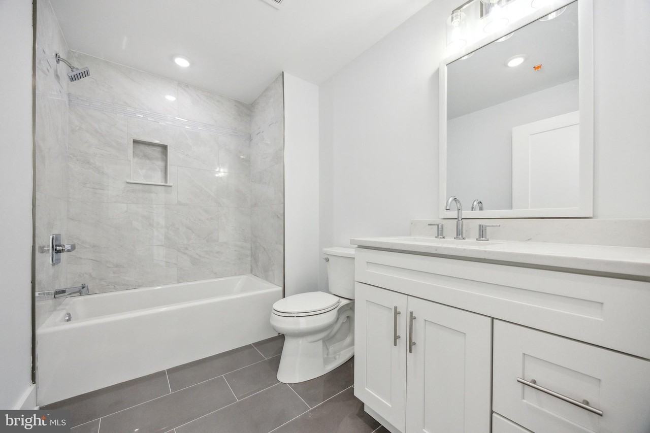 1350 N Front St #303 - Photo 3 of 15