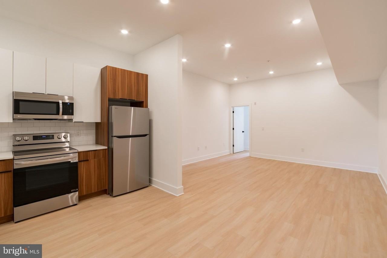 4408 Lancaster Ave #301 - Photo 7 of 21