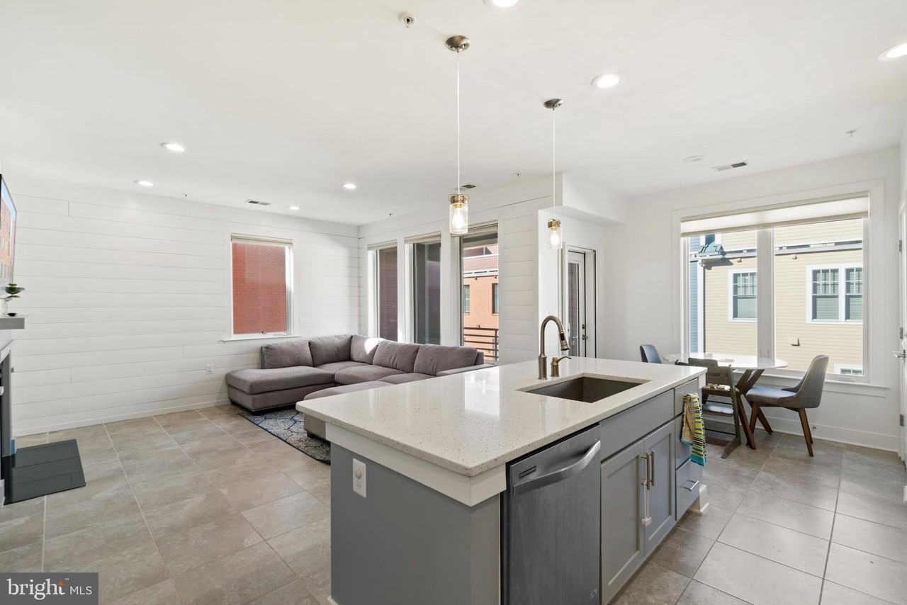 1304 Main Line Blvd - Photo 6 of 33