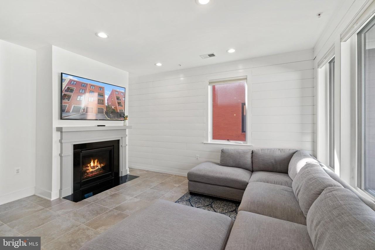1304 Main Line Blvd - Photo 7 of 33