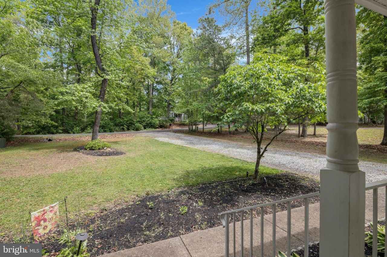 583 Norwich Dr - Photo 3 of 40