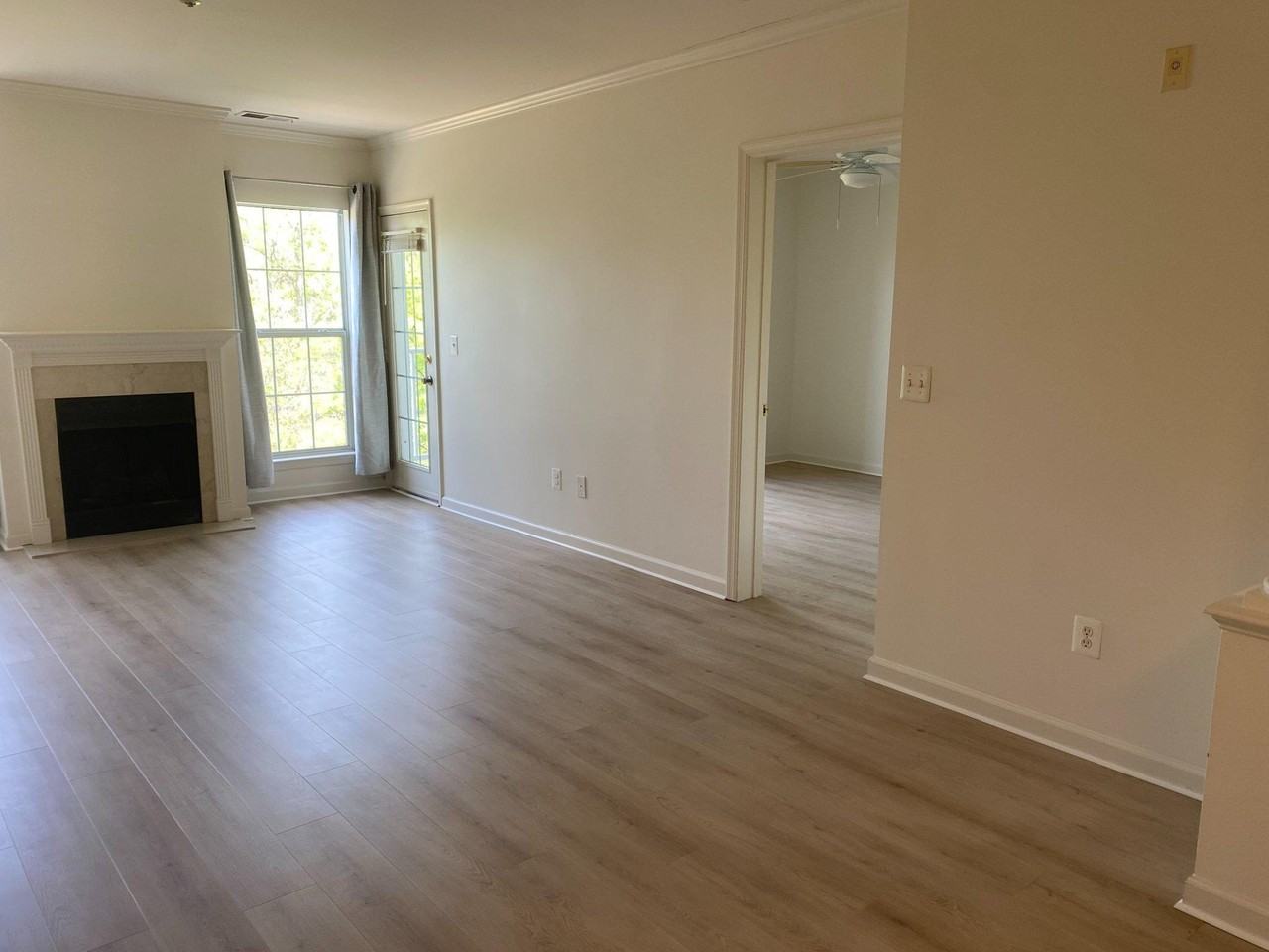 7000 Falls Reach Dr #309 - Photo 3 of 31