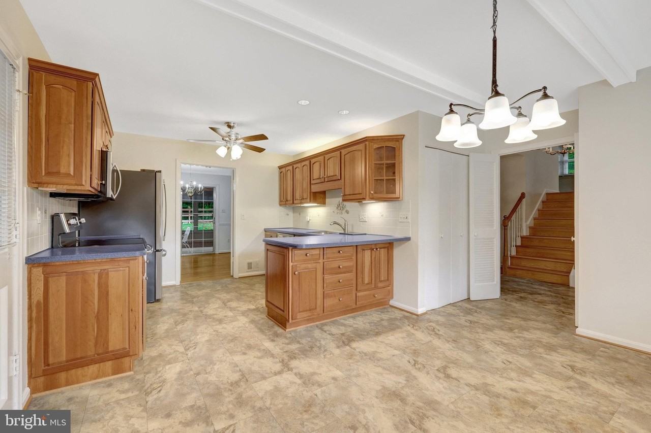 615 Kearney Ct Sw - Photo 7 of 50