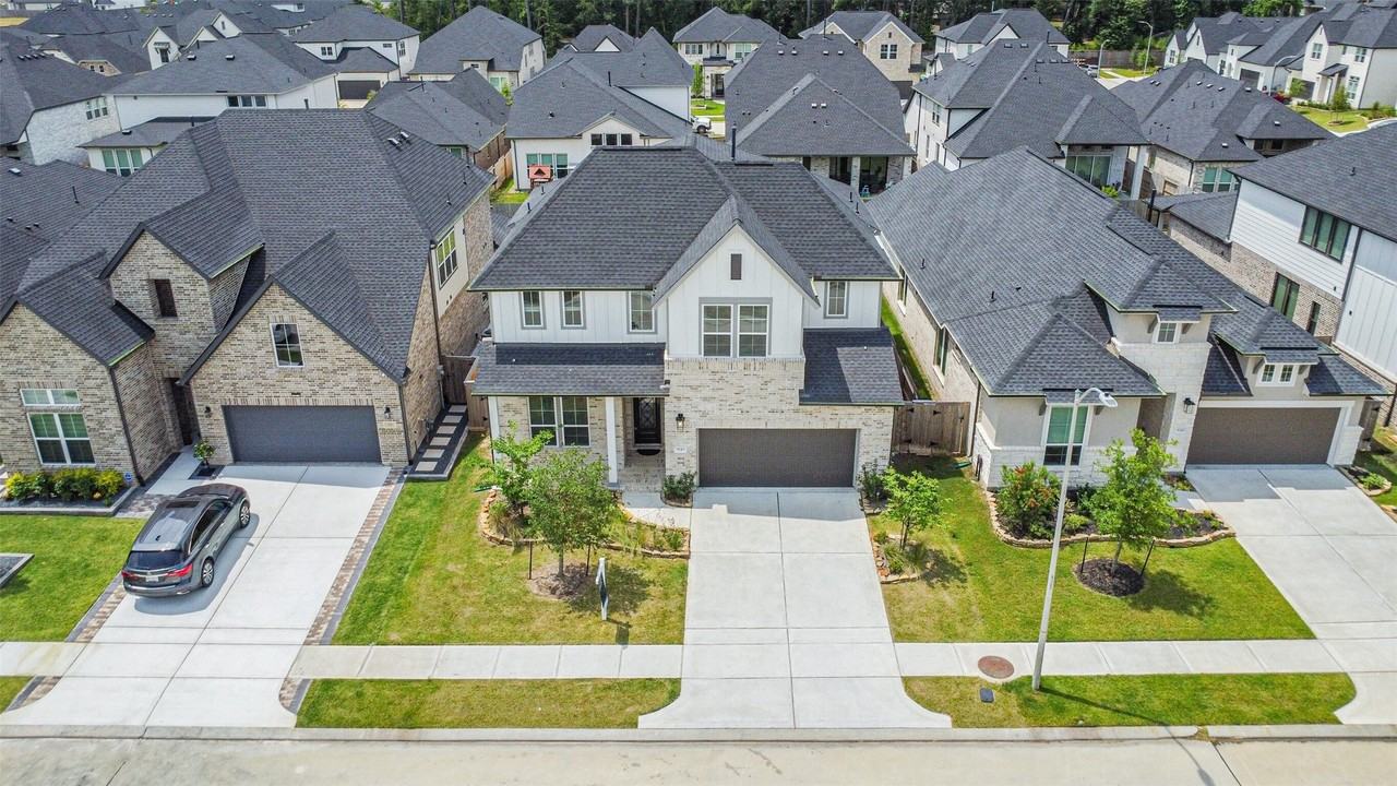 9243 Trimble Landing Dr - Photo 3 of 33