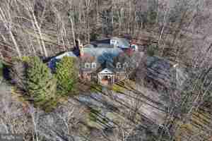 featured image of 8541 Old Dominion Dr