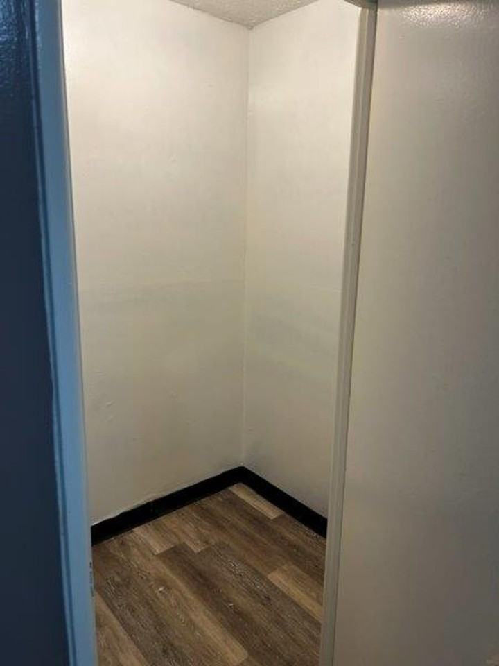Brittany Hills Apartments - Photo 4 of 15
