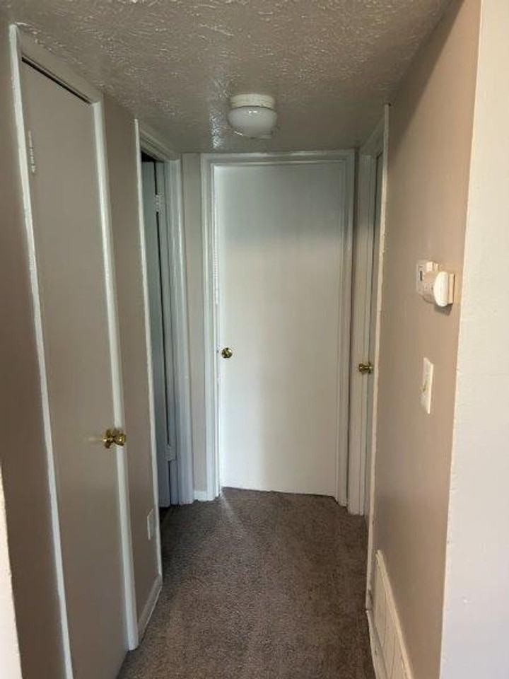 Brittany Hills Apartments - Photo 5 of 15