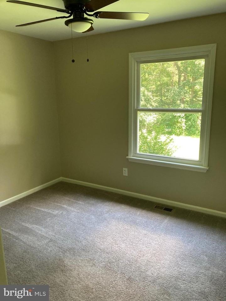 109 Kelsey Rd - Photo 4 of 14