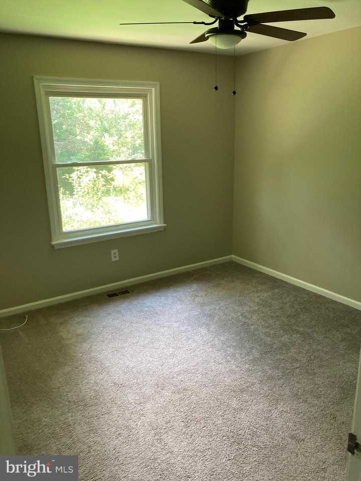 109 Kelsey Rd - Photo 5 of 14
