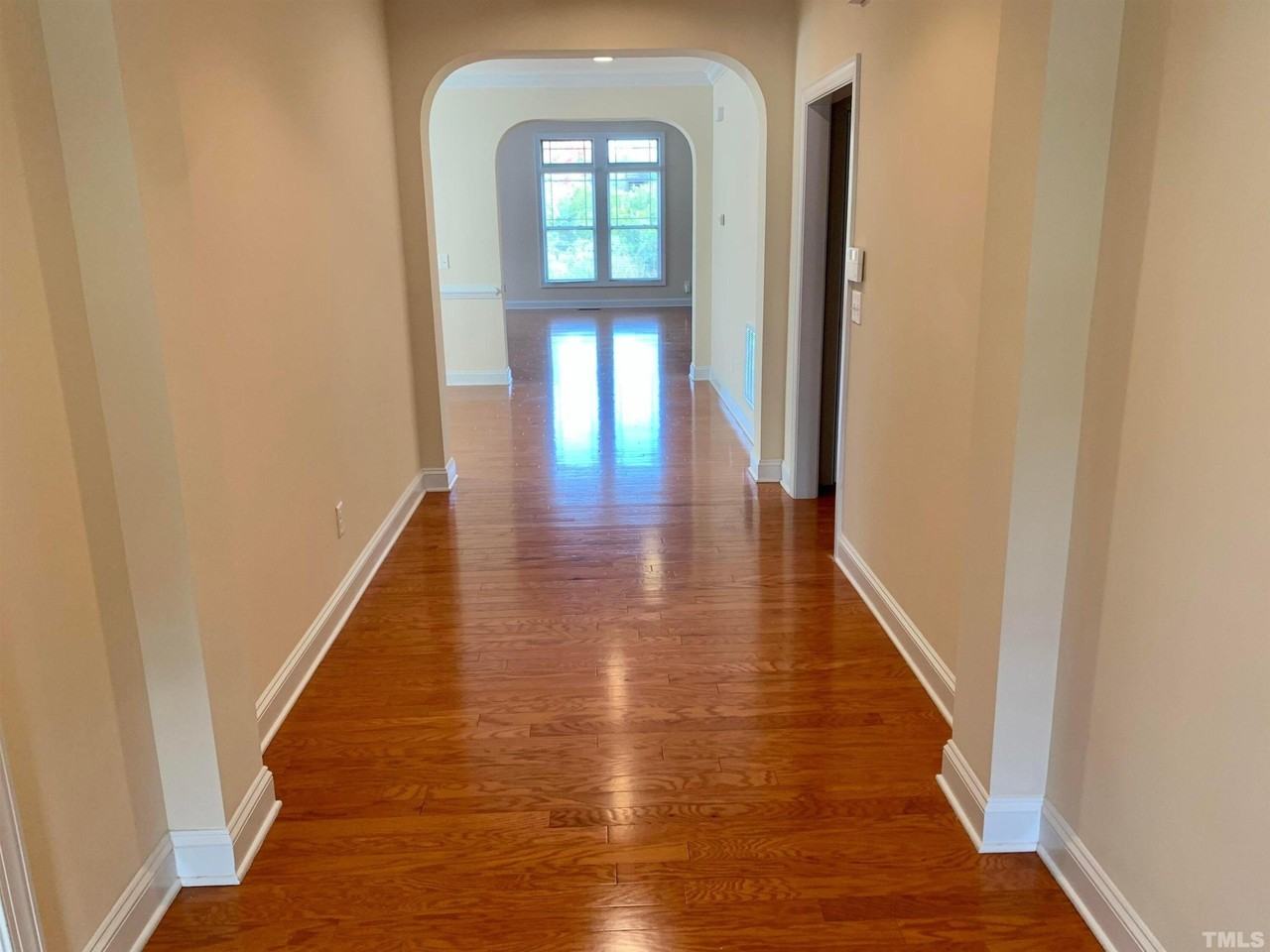 706 Weavers Ridge Dr - Photo 4 of 14