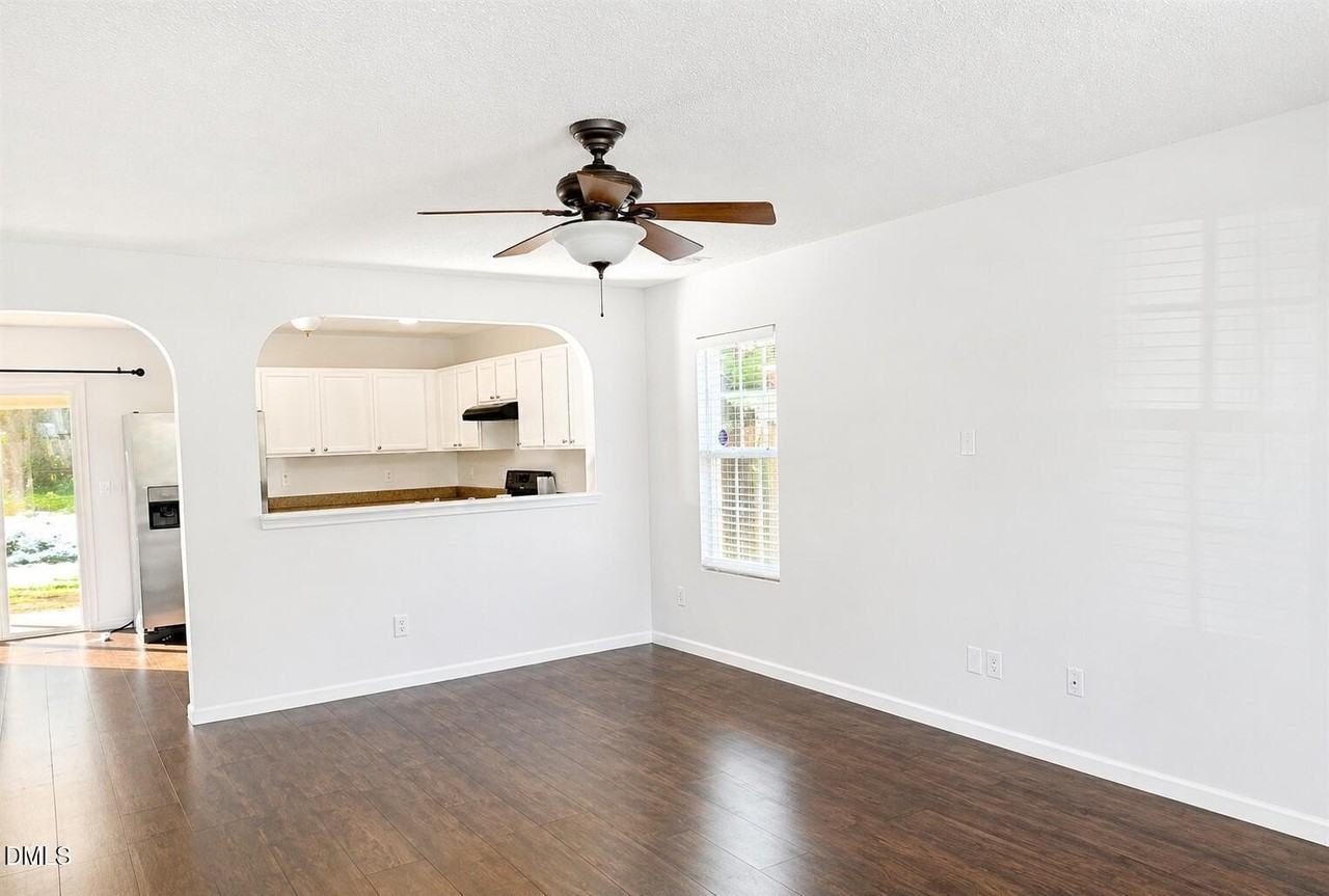 3003 Skybrook Ln - Photo 2 of 9