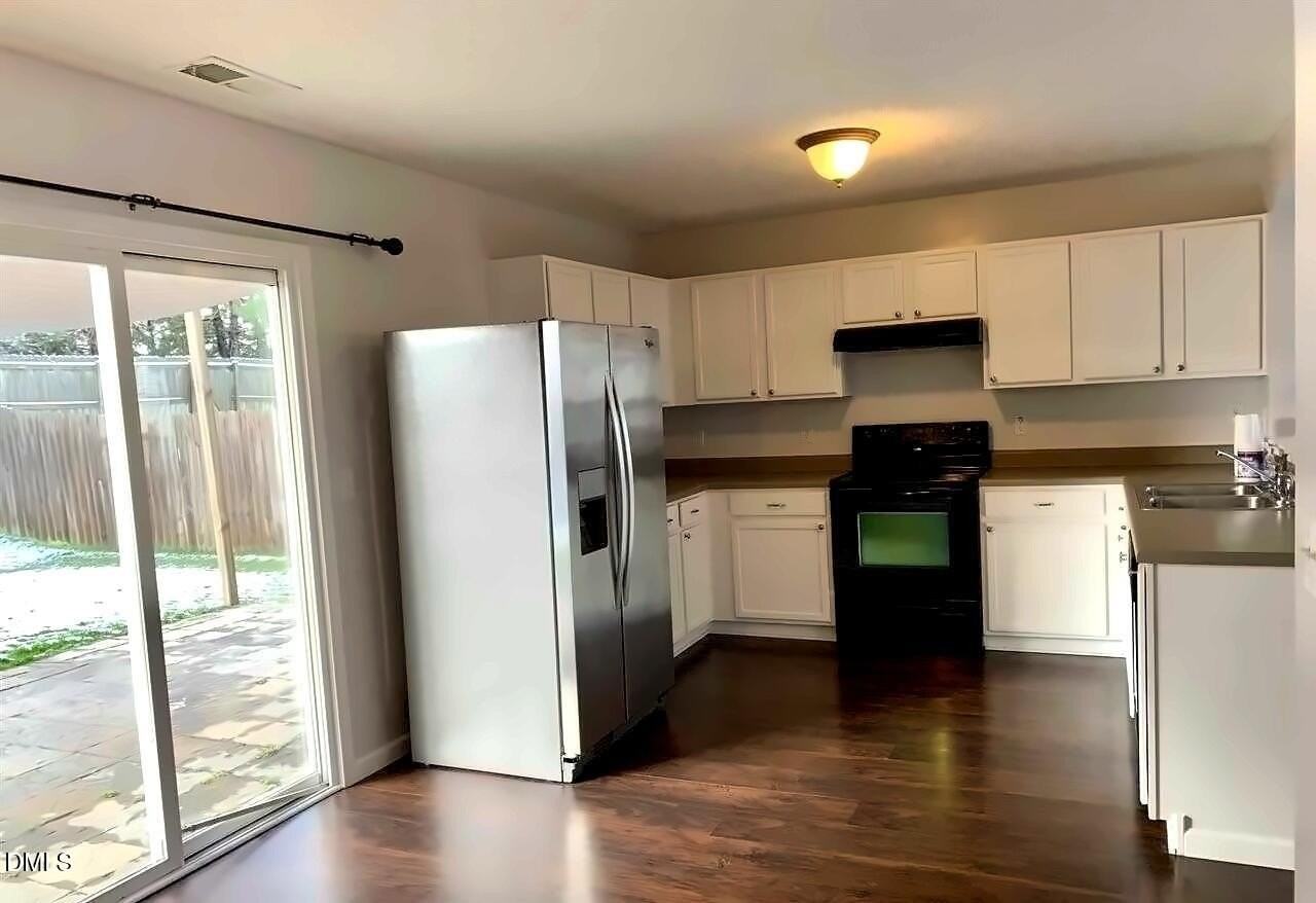 3003 Skybrook Ln - Photo 3 of 9