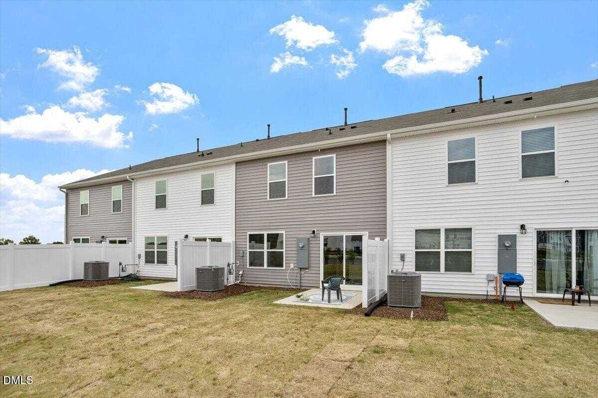 24 Red Clover Dr - Photo 5 of 38