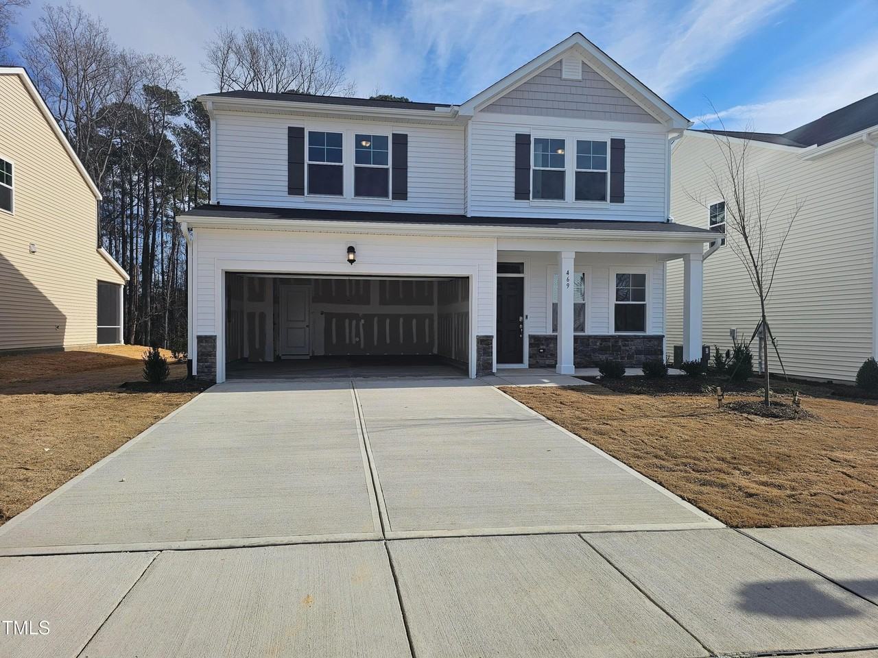 469 Willard Woods Dr - Photo 2 of 26
