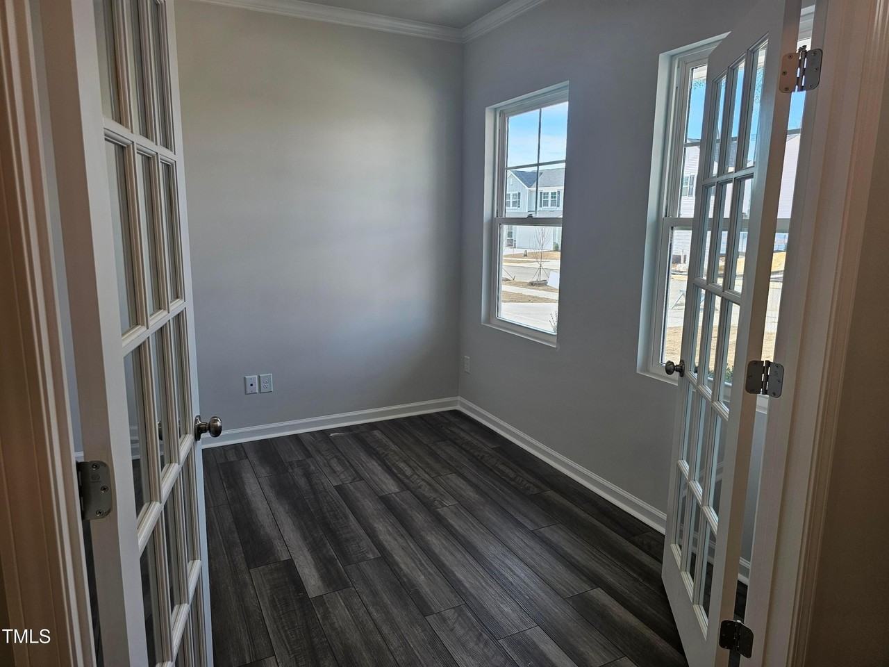469 Willard Woods Dr - Photo 6 of 26