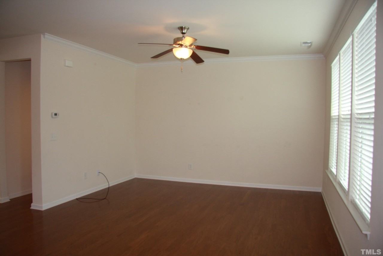 1013 Semora Ln - Photo 5 of 30