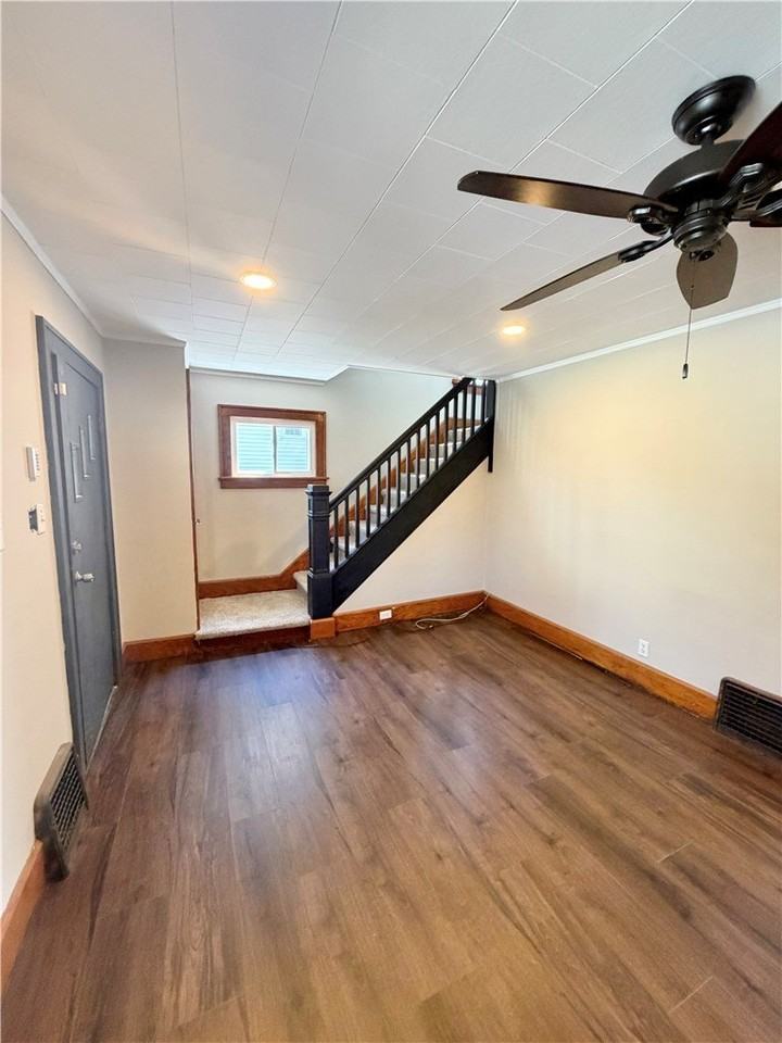 1510 Huron Ave - Photo 4 of 27