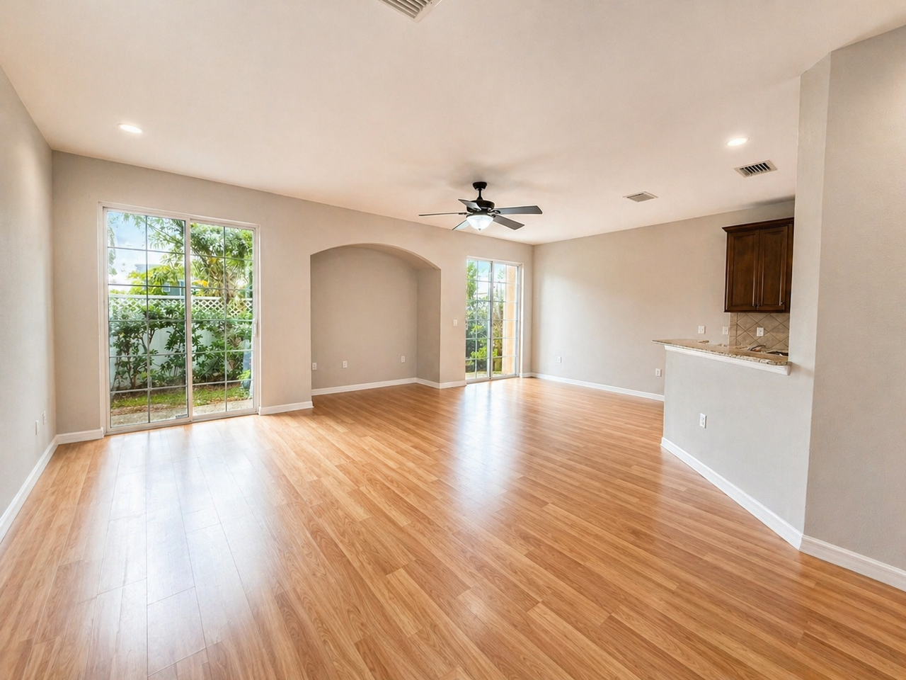 7001 Interbay Boulevard - 1UNIT 123 #1 - Photo 5 of 27