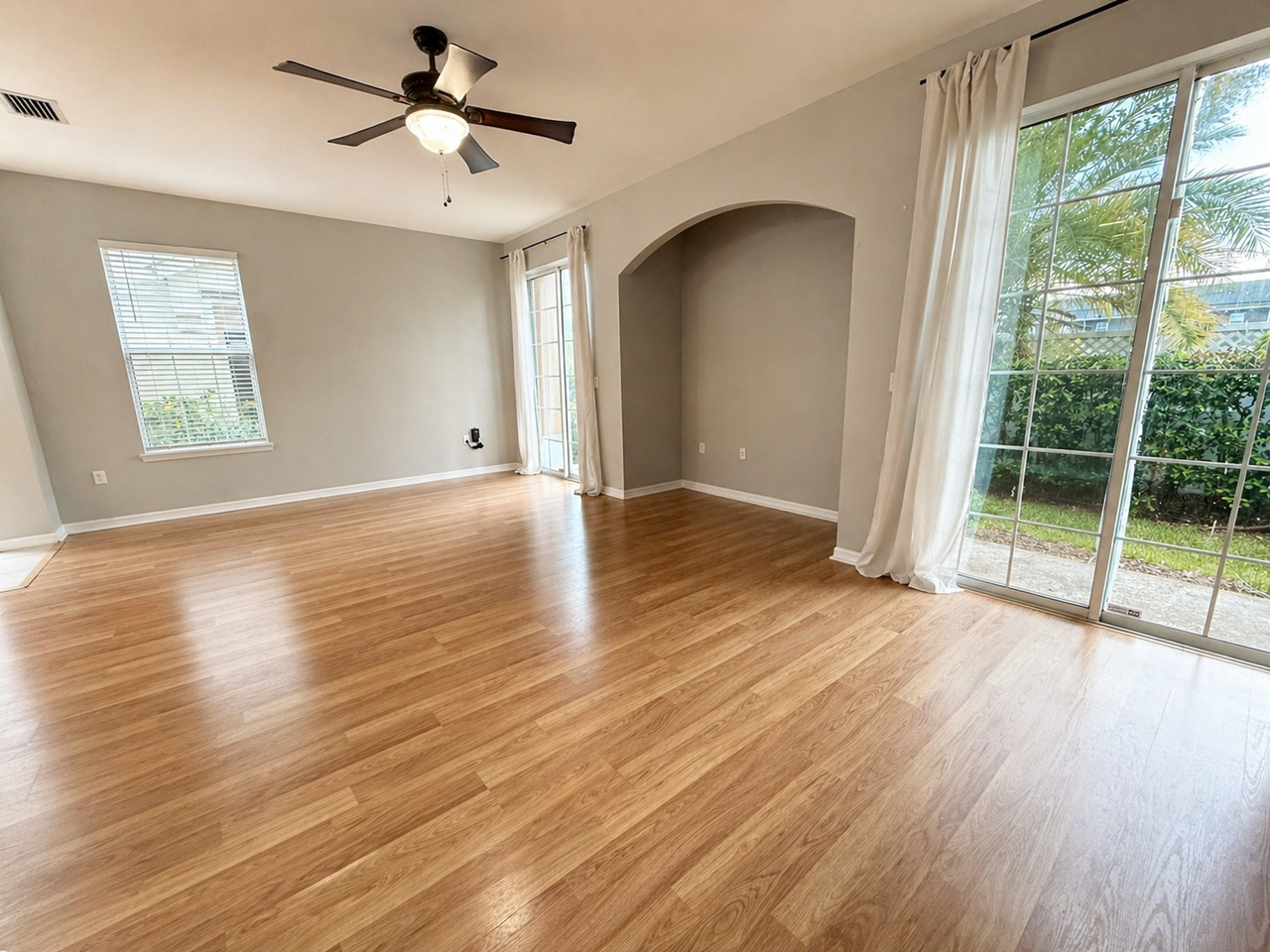 7001 Interbay Boulevard - 1UNIT 123 #1 - Photo 7 of 27