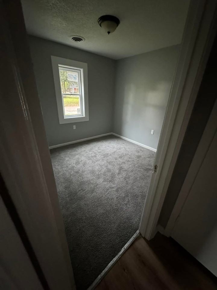 402 Simonton St #1 - Photo 4 of 7
