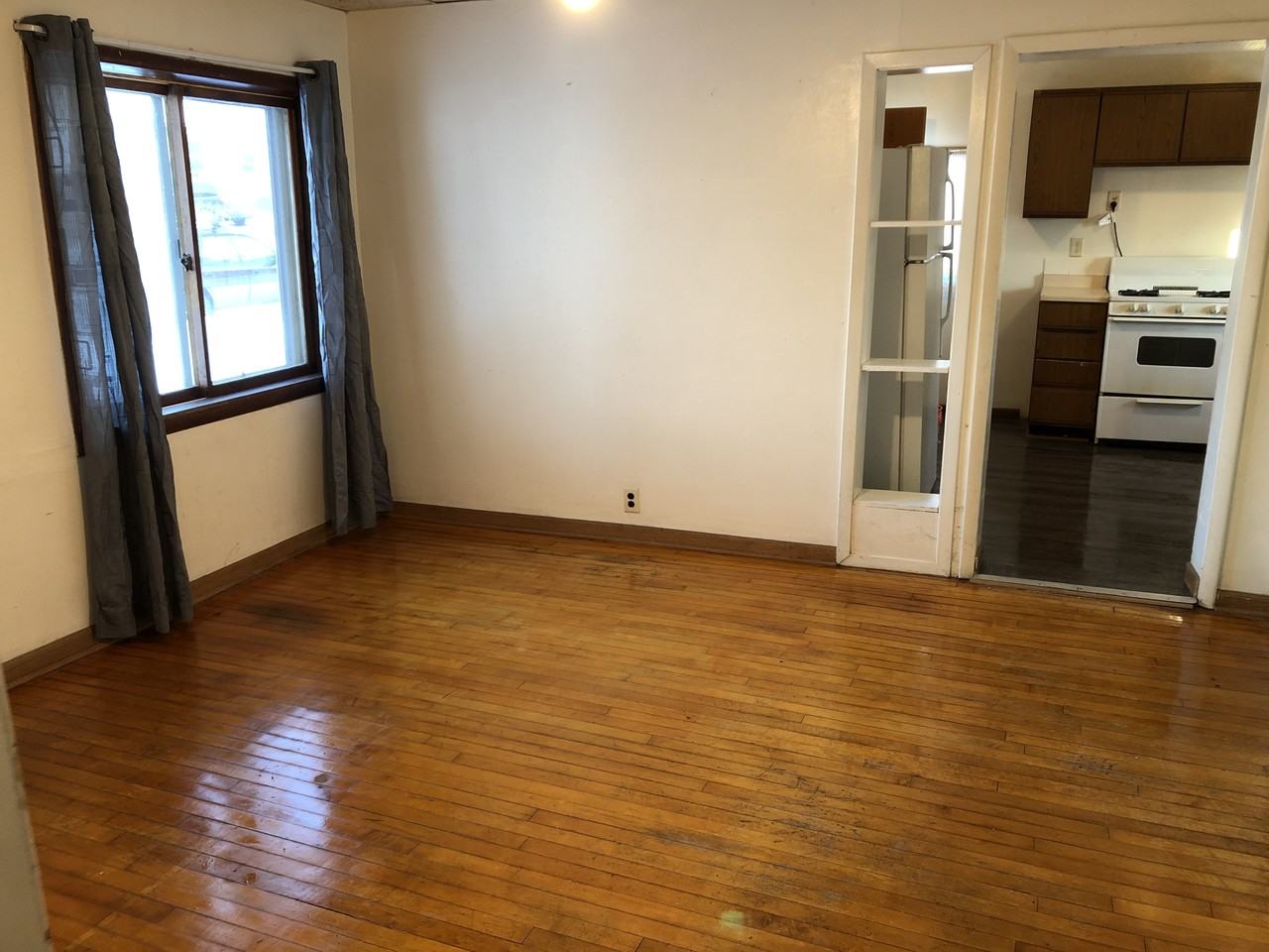 807 Lincoln Ave #1 - Photo 3 of 17