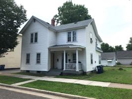 featured image of 610 1/2 Chicago Ave #2