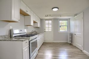 featured image of 1323 N Kenwood Ave