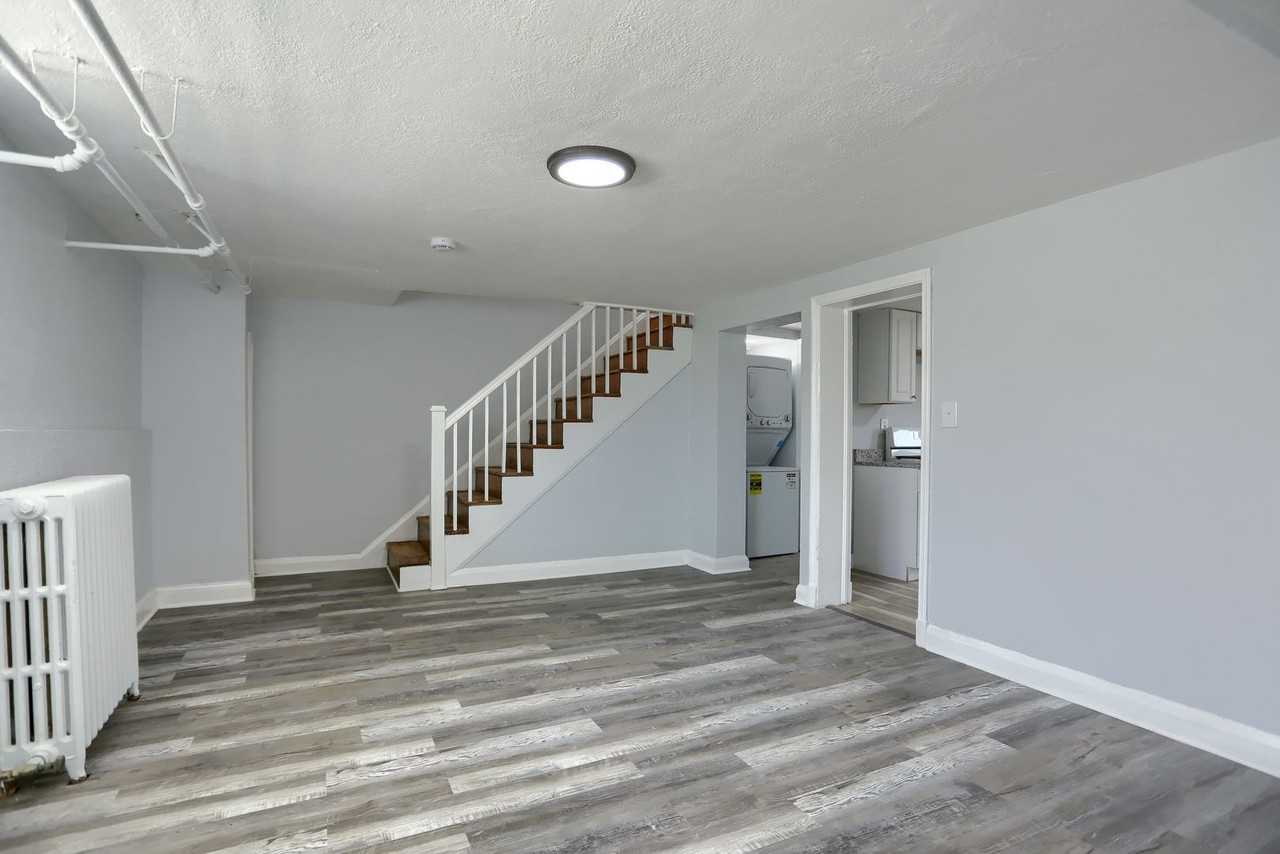 1323 N Kenwood Ave - Photo 5 of 47