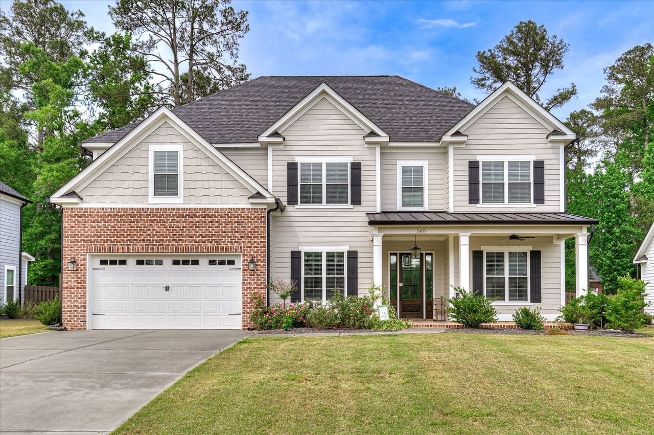 565 River Oaks Ln