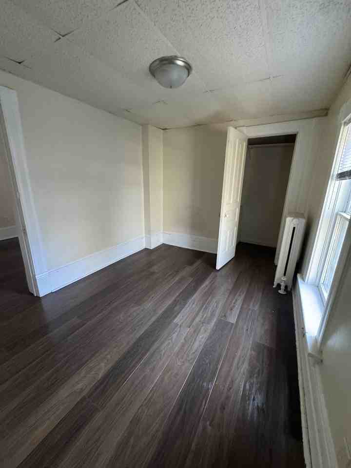 733 S 26th St #1 - Photo 3 of 7