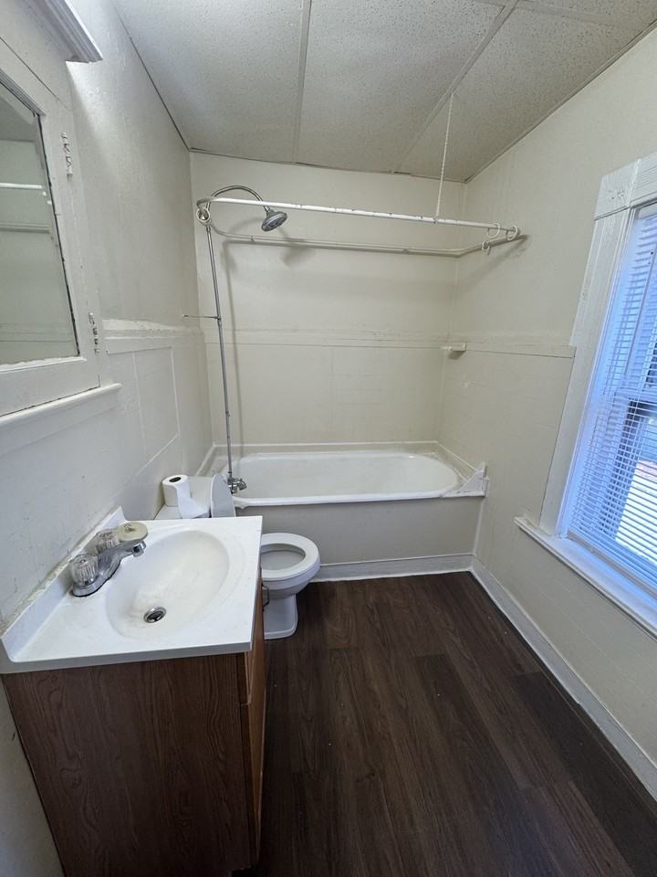 733 S 26th St #1 - Photo 4 of 7