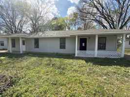 featured image of 319 N Bond Ave #1