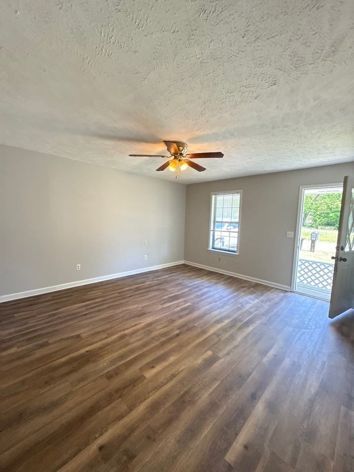 319 N Bond Ave #1 - Photo 2 of 7