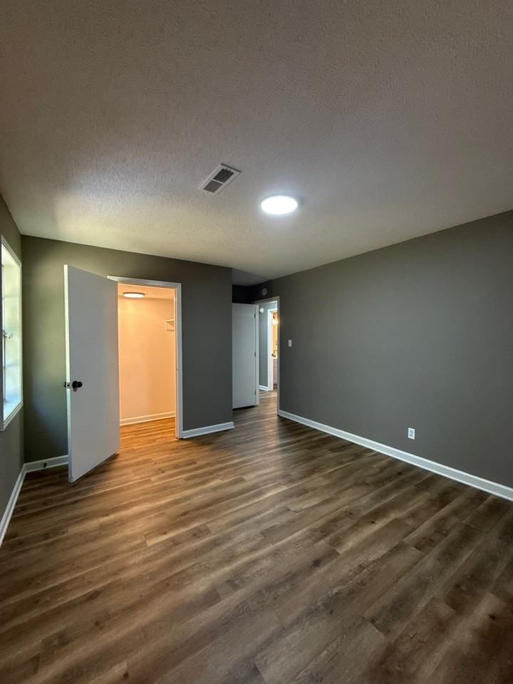 1115 Berrywood Ave #1 - Photo 2 of 10