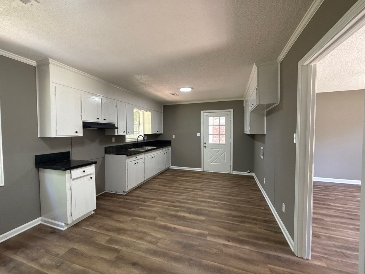 1115 Berrywood Ave #1 - Photo 5 of 10