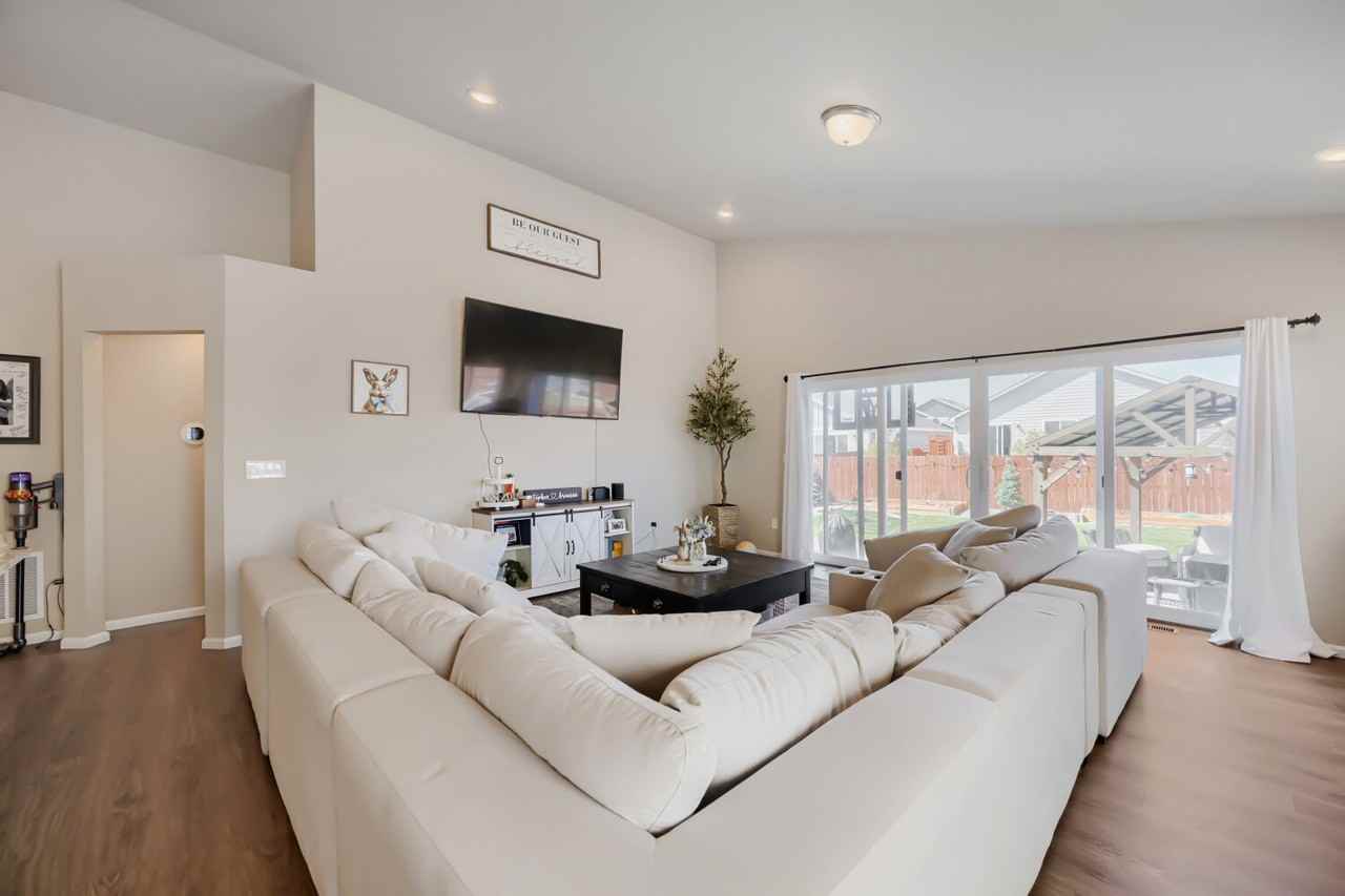 10554 Rolling Peaks Dr #1 - Photo 4 of 17