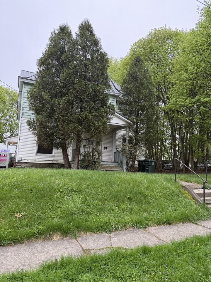 292 Falconer St #3 - Photo 6 of 8