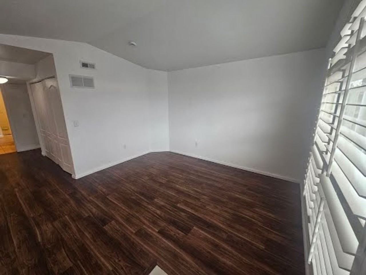 1662 S Deframe St - Photo 3 of 19