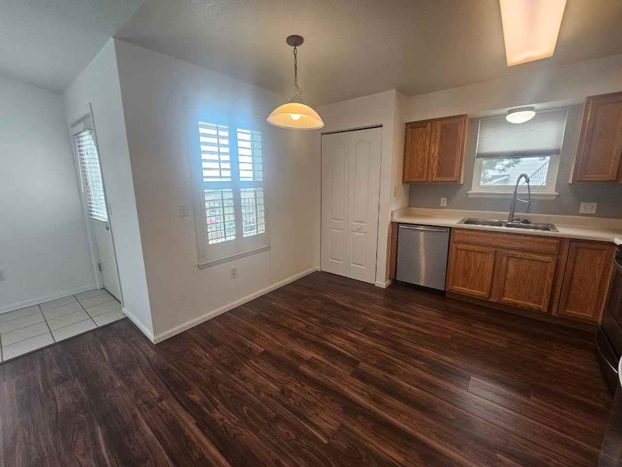 1662 S Deframe St - Photo 6 of 19