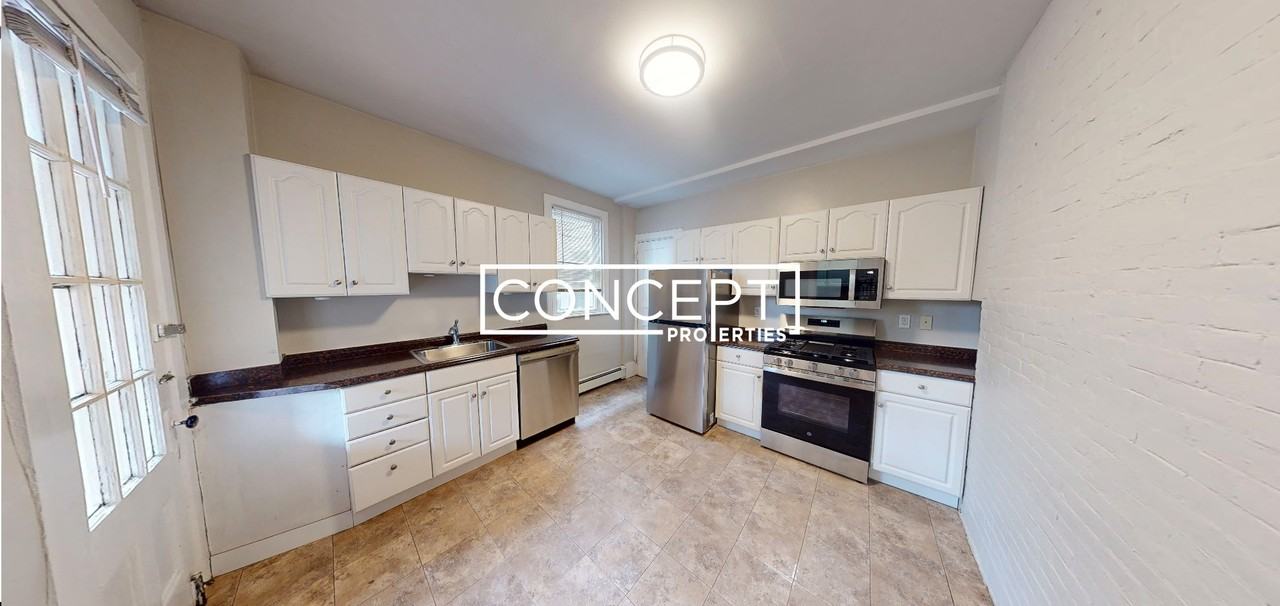 63 Dana St #8