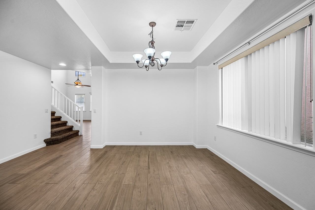 10463 East Olla Avenue - Photo 2 of 31