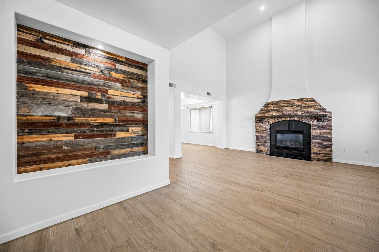 10463 East Olla Avenue - Photo 6 of 31