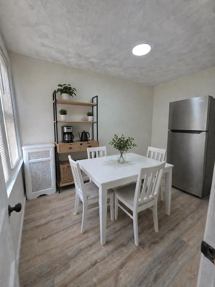 Saber St - Photo 2 of 12