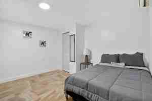 featured image of Ne 130th St