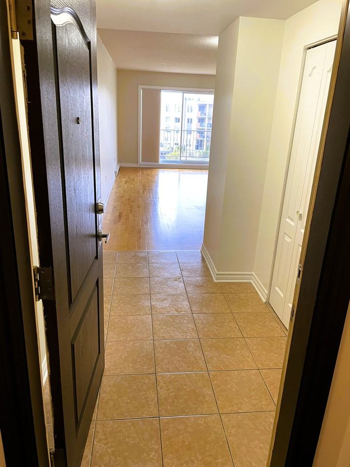 3075 Avenue Ernest - Hemingway #405 - Photo 7 of 13
