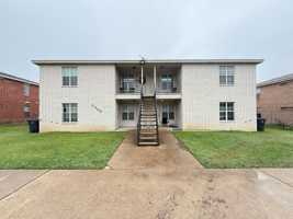 featured image of 2309 Terrace Dr #A