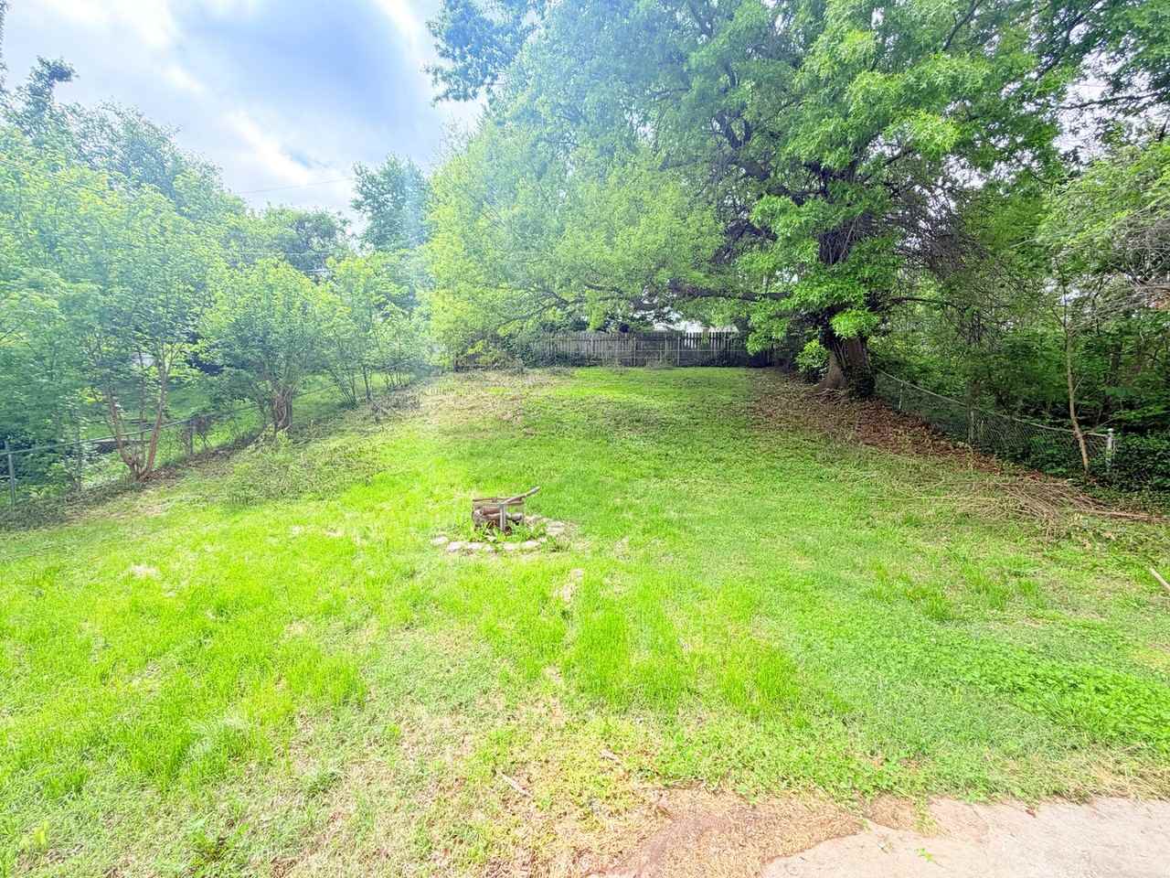 1714 N Pearl St - Photo 2 of 11