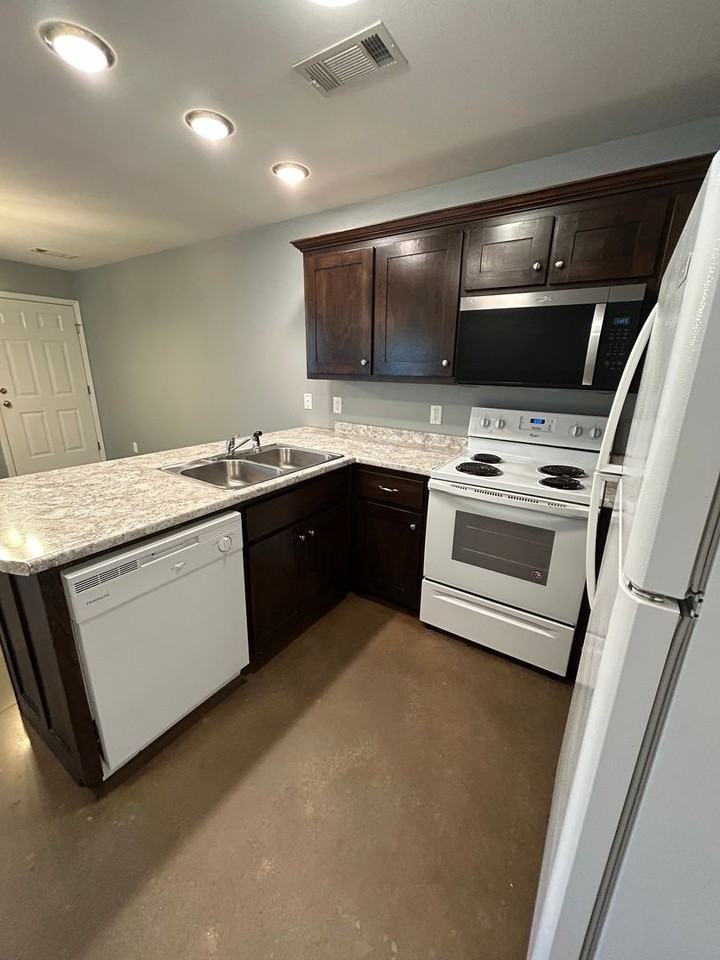 117 117 Sequoya Dr. A & B - Photo 5 of 16